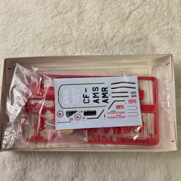 LS 1/72 Scale Pitts S2A Canadian Reds Biplane Model Kit New Open Box - Picture 2 of 12